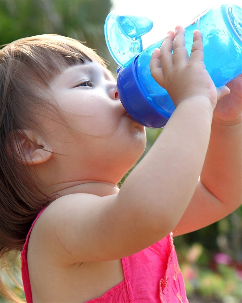 Bình uống nước Philips Avent 340ml SCF754 1 Bình uống nước Philips Avent 340ml SCF754 hình 2